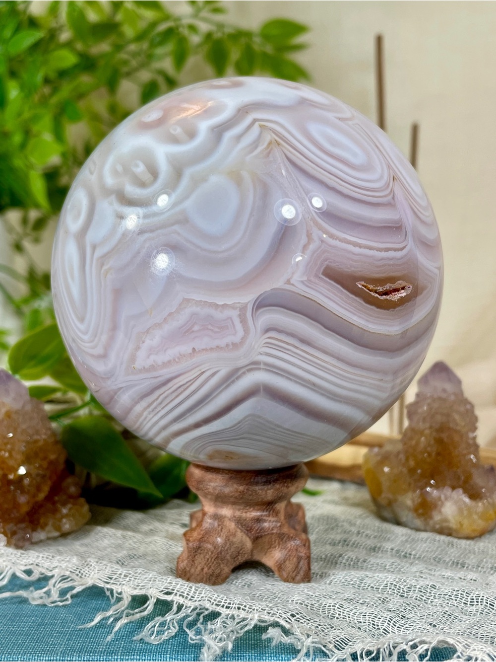 !!! NEW !!! 1744 Large Pink Lace Agate Crystal Sphere